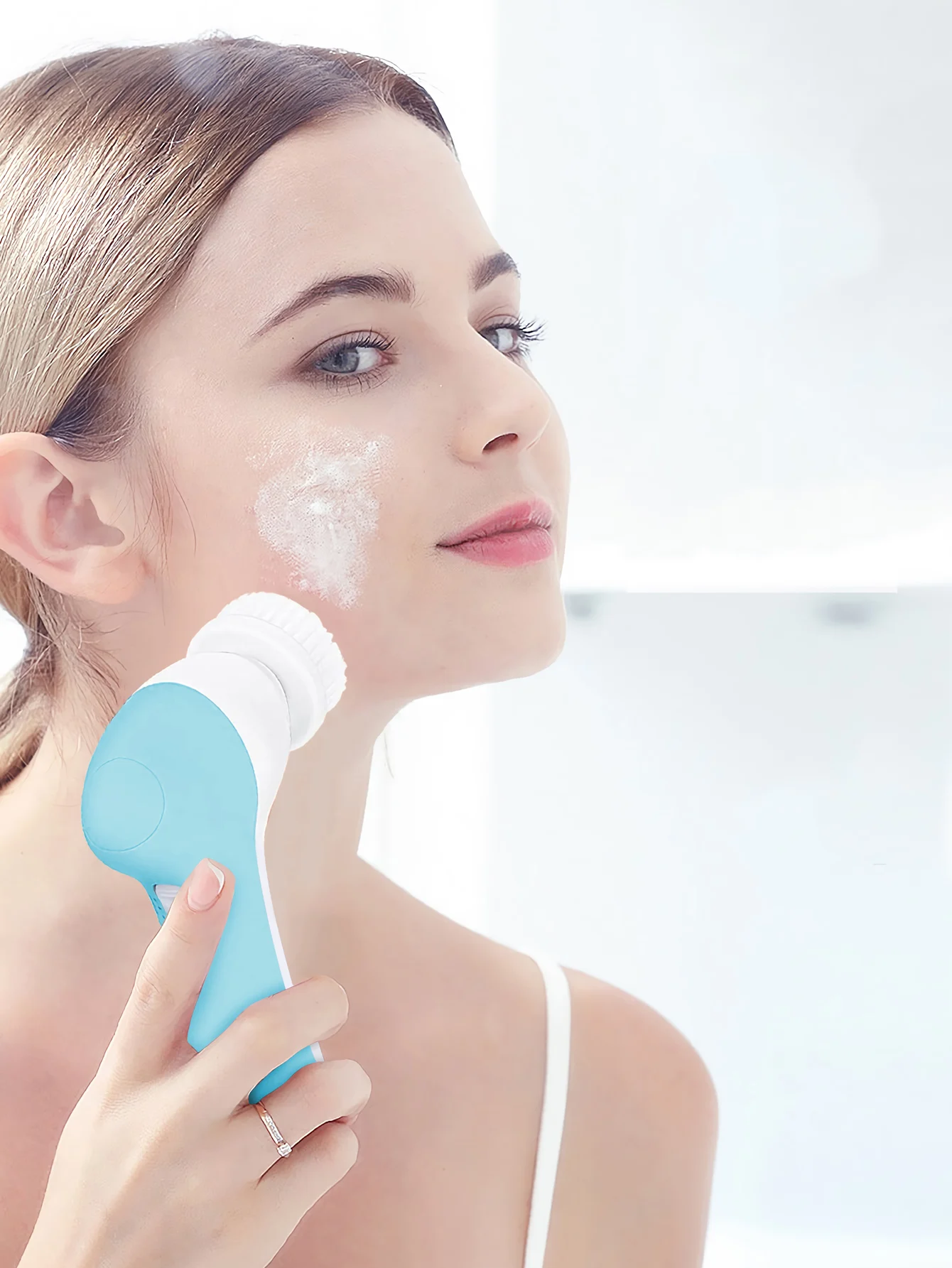 منظف الوجه الكهربائي غسل الوجه آلة تنظيف الجلد المسام الأنظف غسالة سبا البثرة تنظيف منظف الوجه 5 في 1