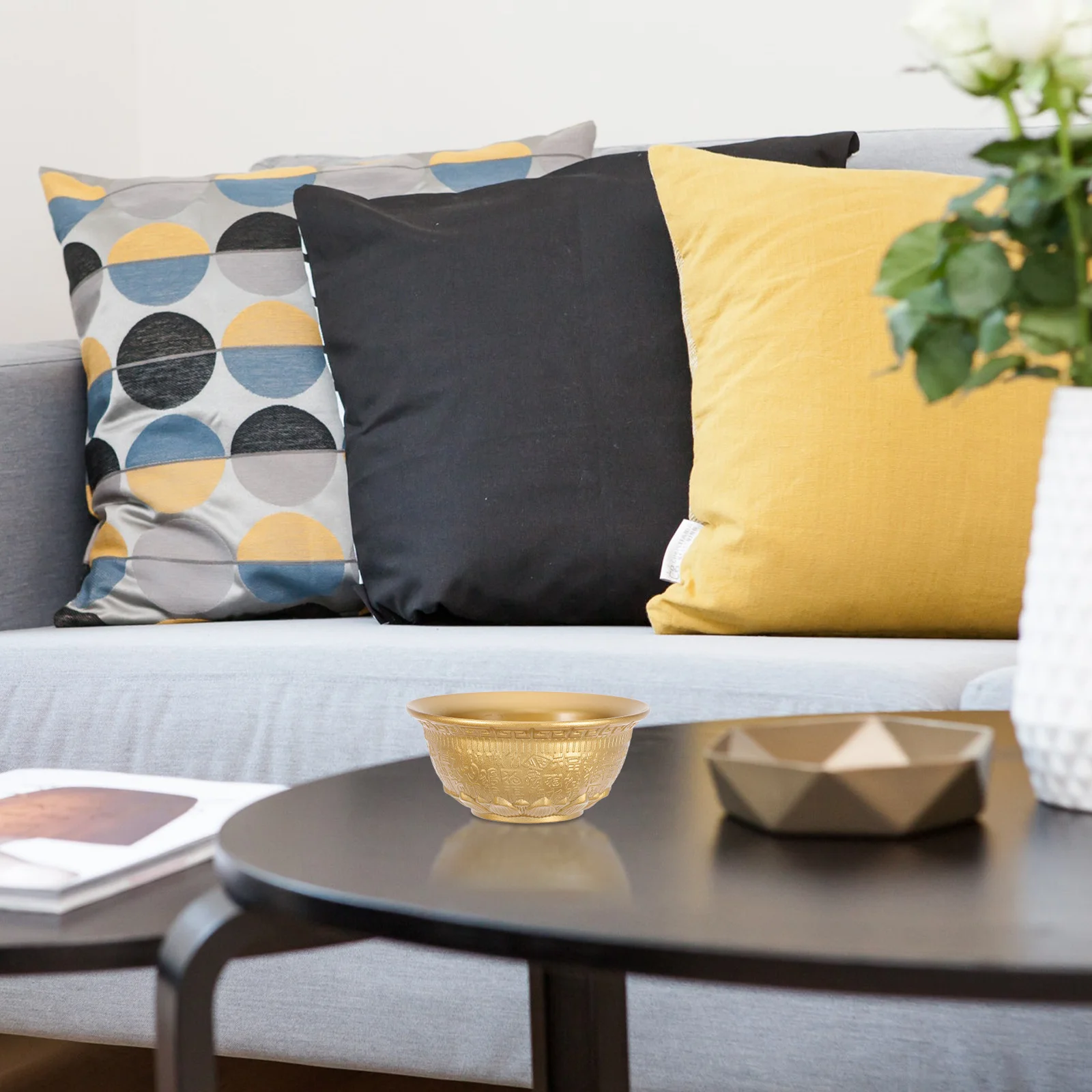 Miska Prosperity, wykonana ze złotego stopu, symbol bogactwa i czystości, dekoracja stołu w salonie, złota misa skarbów.