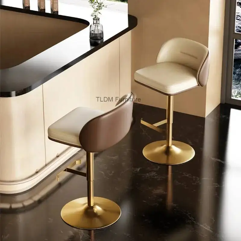 Sillas de Bar de Estilo Metálico, Blancas, Suaves y Relajantes, con Altura Ajustable, Sillas de Barra de Diseño con Acentos en Crema, Banqueta de Cuero para el Hogar