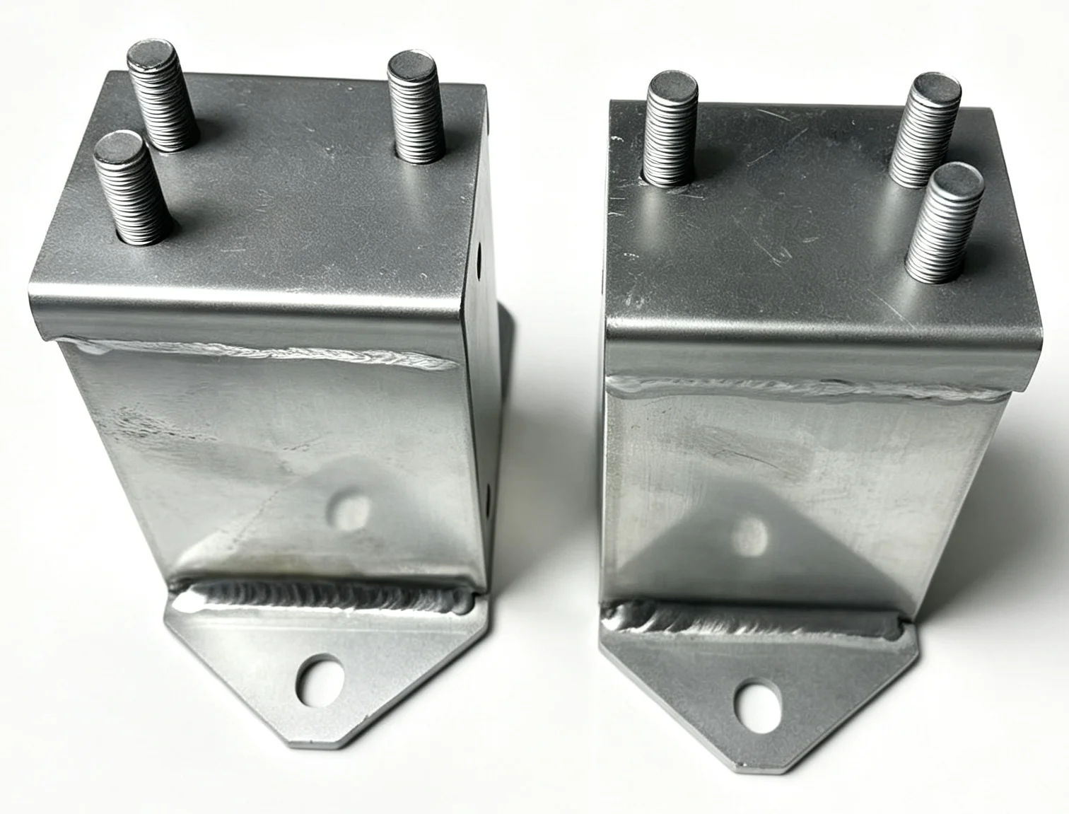 Suitable for TOYOTA  TACOMA   FRONT BUMPER BRACKET OEM: 52025-04010L/52025-04010R