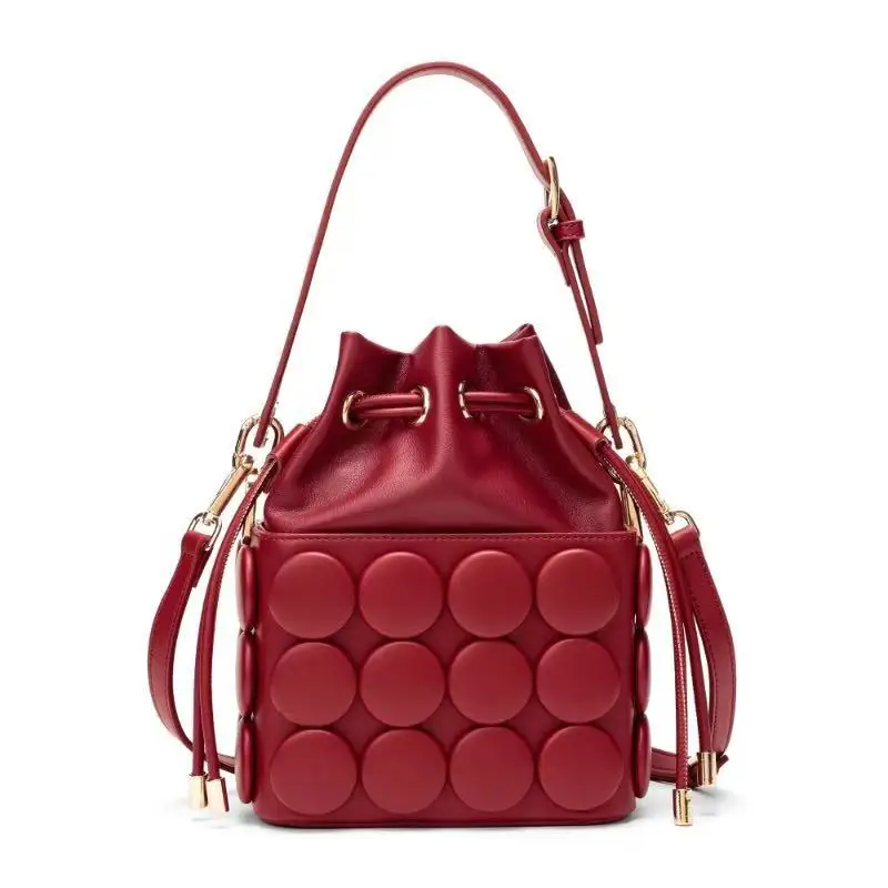 

Модная элегантная дизайнерская сумка для подгузников для женщин, роскошная кожаная сумка-тоут большой вместимости, стильная сумка через плечо с уникальным логотипом в виде букв.