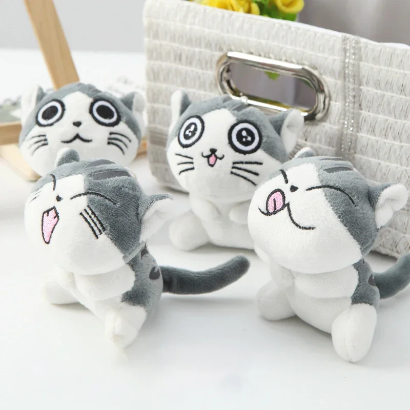 

2025 Kawaii New Mini Plush Cats Animal Stuffed Doll Keychain Instagram Style Bag Hanging Schoolbag Pendant Kids Gift