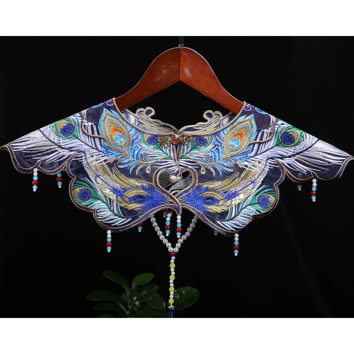 Hanfu cloud shoulder new Chinese style shawl decoration embroidered fake collar peacock feather shoulder Cloak