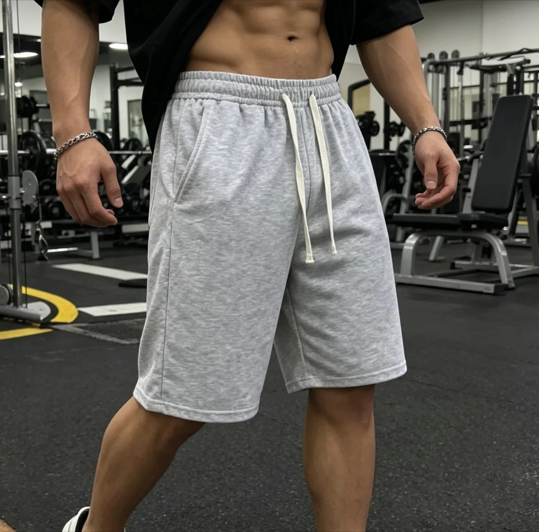 Novos shorts esportivos masculinos de cor sólida, leves, com cordão ajustável, respiráveis, que absorvem o suor, elegantes, para esportes e fitness.