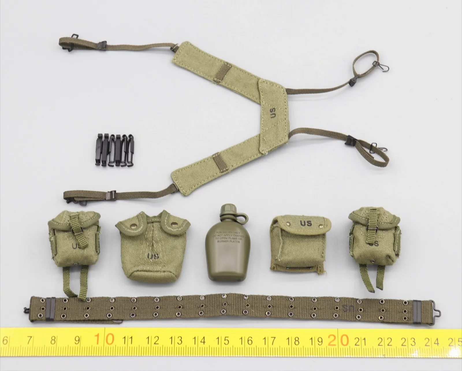 

UD9050 1/6 Scale Soldier Belt and Bag Set Model for 12''Vietnam War US SEAL Team