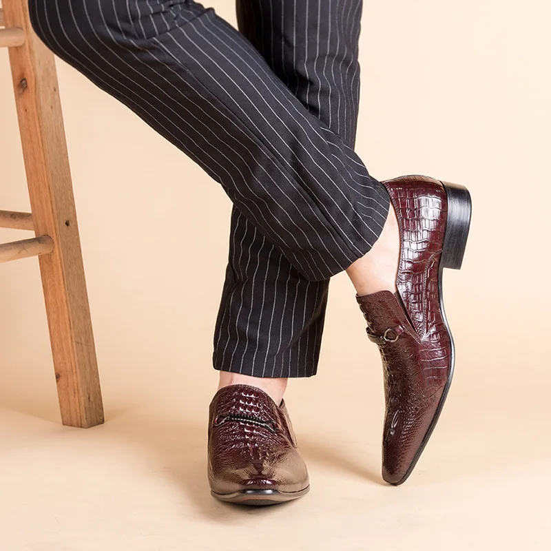 Men Casual Leather Shoes Fashion Crocodile Pattern Luxury Dress Shoes Slip-on Wedding Shoes Leather Brogues Plus Size 39-48