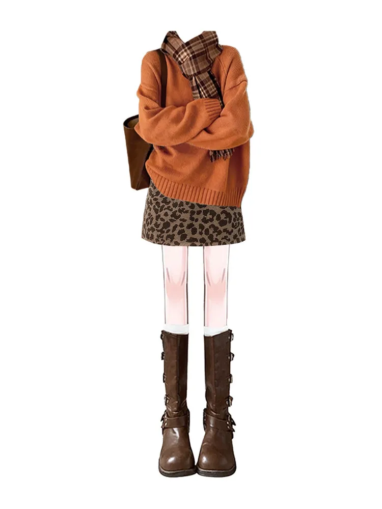 Ambient Feeling Maglione arancione lavorato a maglia invernale Top rotondo sciolto Ne con gonna con stampa leopardata Set da due pezzi per W...