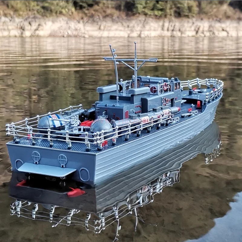 Neues ferngesteuertes Kriegsschiff, großes elektrisches Schnellboot mit Tauchfunktion, Militärspielzeugmodell, wasserdichtes Lade-Torpedoschiff, Geschenke