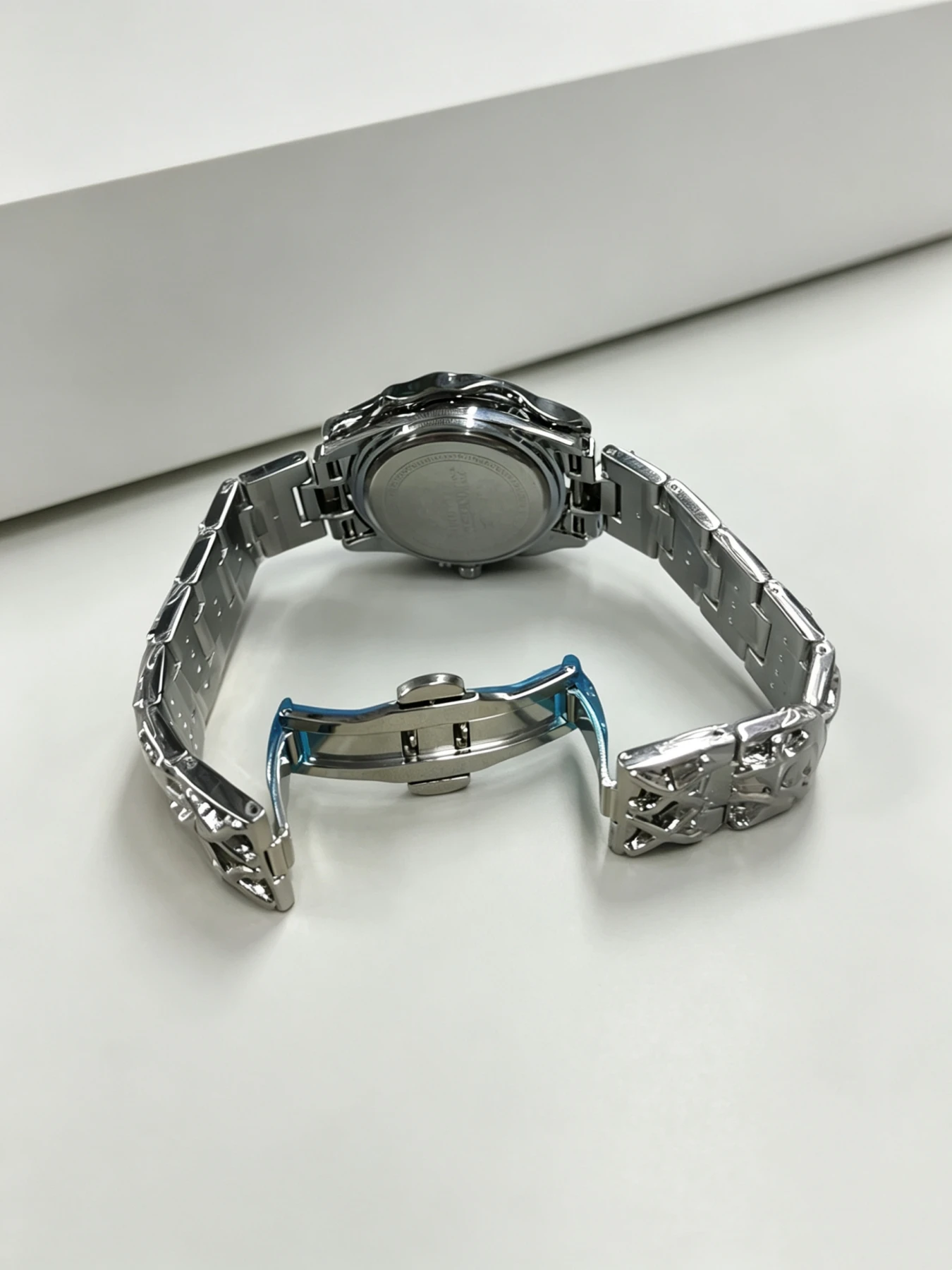 Light Luxury Irregular-Shaped Men's Quartz Watch, 3D Fluid Case, Butterfly Clasp Strap, Calendar, Waterproof Business Men's Wristwatch, High-End Niche Trendy Brand Men's Watch, Versatile Trendy Men's Quartz Wristwatch for Gift-Giving