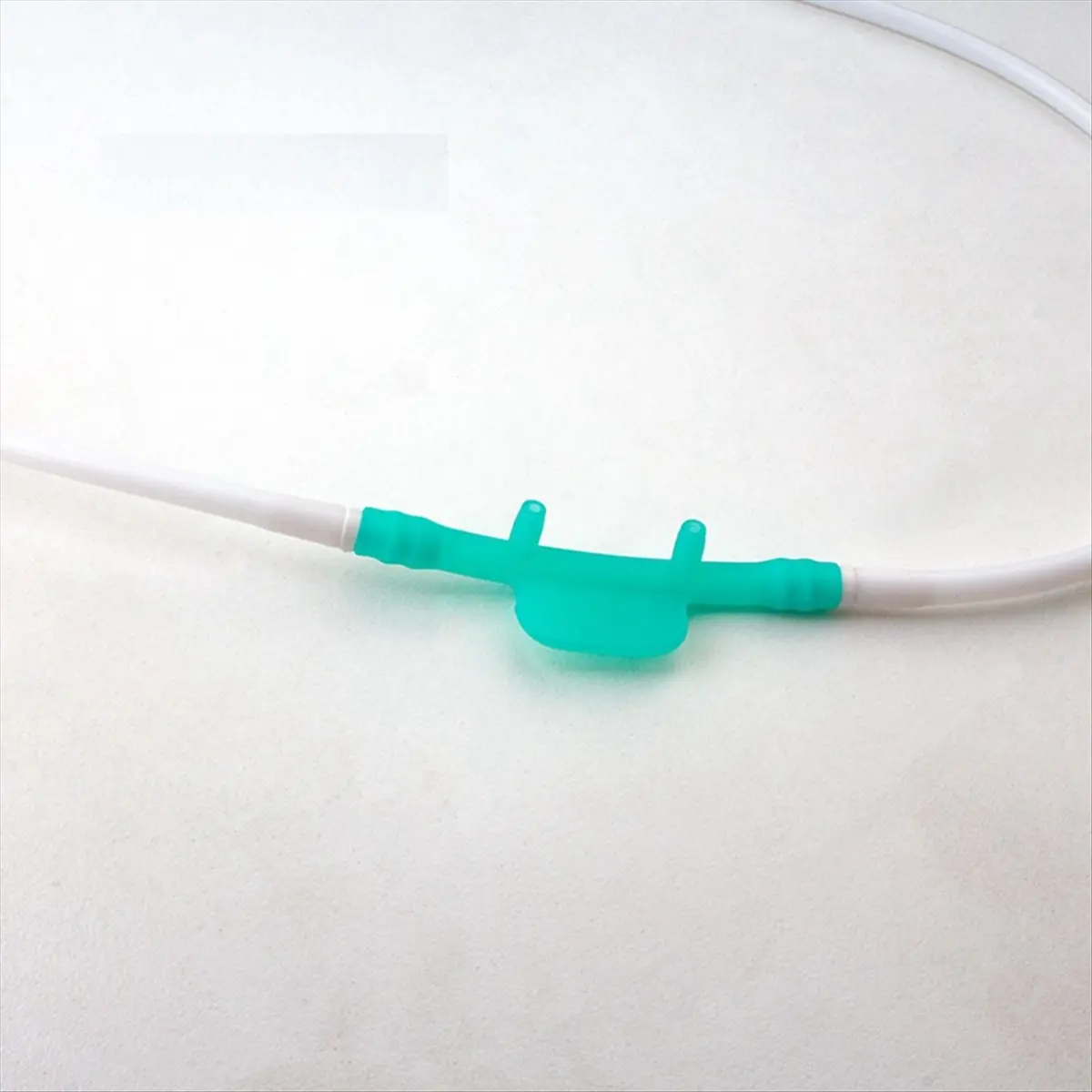 Oxygen Tube, Made of Silicone Material, Nasal Oxygen Cannula,Not Easy to Deform and Crack, Easy to Use and Clean 3 Meter-DTD2