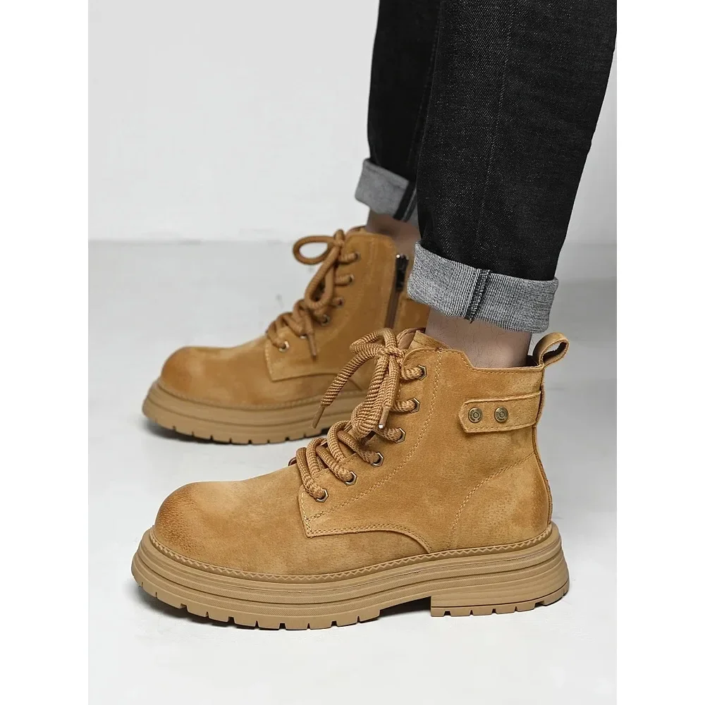 

2026 Sturdy sole lace-up boots, suitable for men's daily wear and for comfortable outdoor leisure activities.