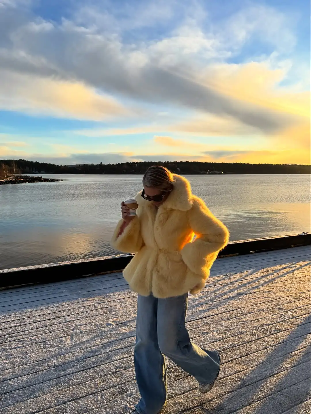 Mode Revers Faux Pelzmantel Frauen Chic Plüsch Lange Ärmeln Taille Cinched Schlanke Warme Jacke 2026 Winter Täglichen Pendeln Straße tragen