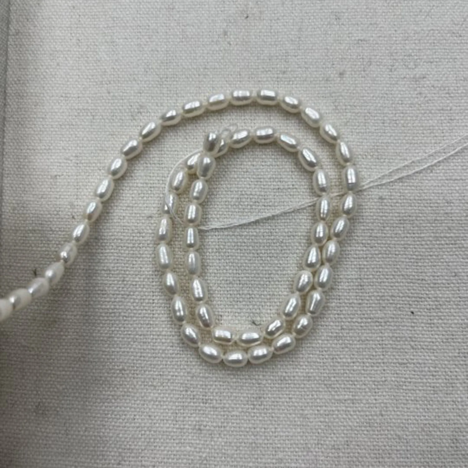 

Natural Freshwater Rice White 2-3mm Pearl Spacer Bead Jewelry Make DIY Necklace Bracelet Women Premium Wedding Women Gift
