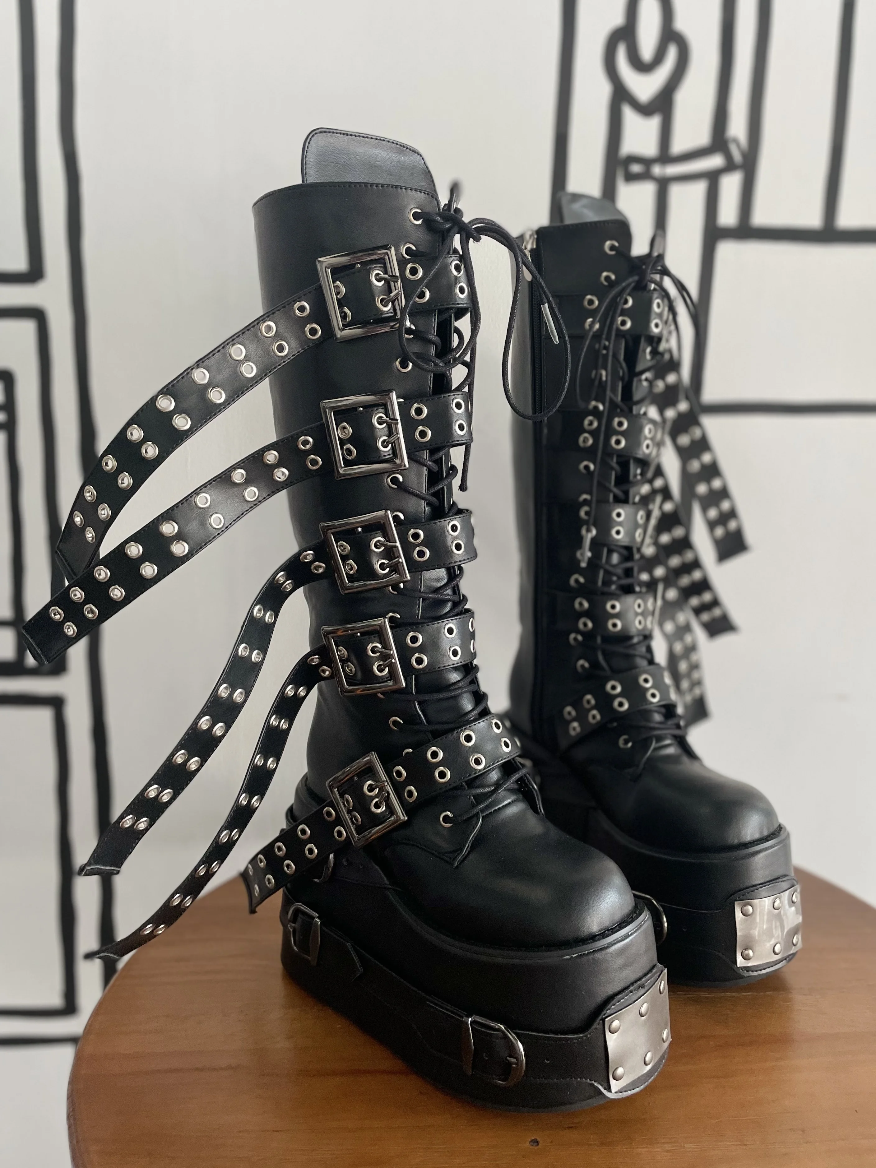 

Platform Belt Buckle Women's Motorcycle Boots 2024 Autumn New Street Punk Rock Metal Rivet Knight Boot Fashion Casual Party Boot