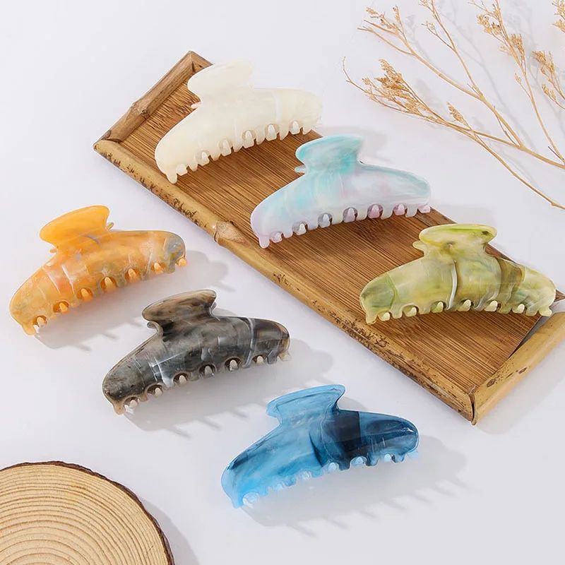 

Women's Water-Patterned Pastel-Colored Ponytail Clip: Updo, Shower, and Hair Clip—Simple and Stylish Hair Accessory