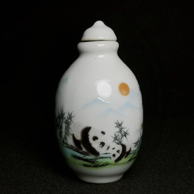 YIZHU CULTUER ART Size 7.9 × 4.5 cm Old Chinese Porcelain Painting Bamboo Panda Snuff Bottle Collection