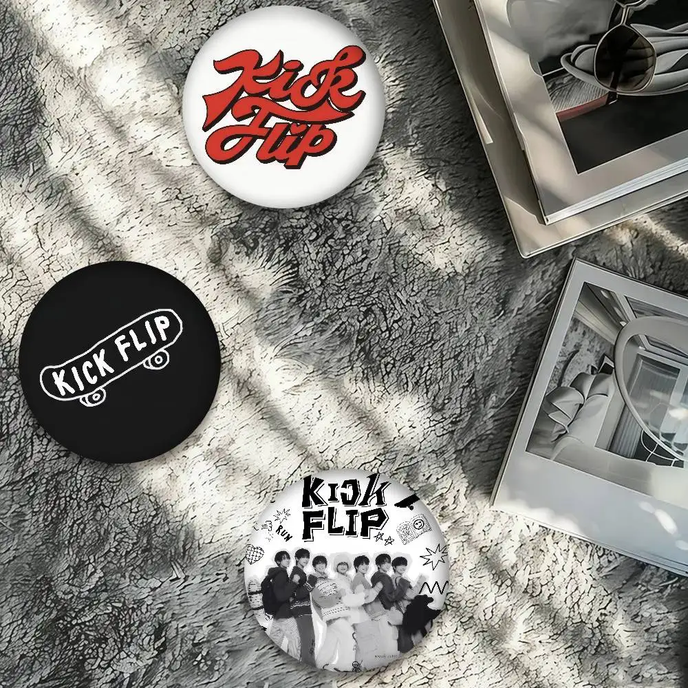 Cute Series Pins Funny Badge Interesting Cartoon Animals Brooches Backpack Clothes Gift Accessory Kpop Fashion Band K-KickFlIp-P