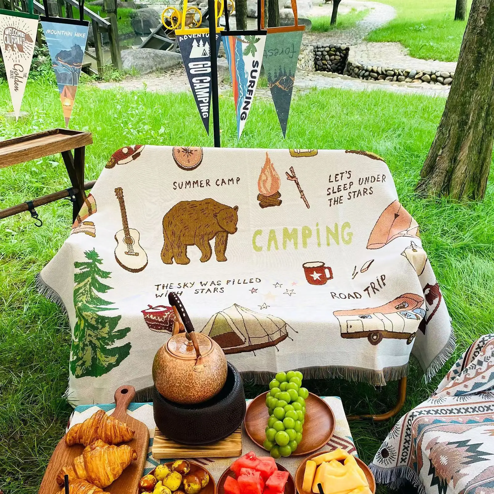 

Outdoor Equipment Multi-purpose Ethnic Style Picnic Mat