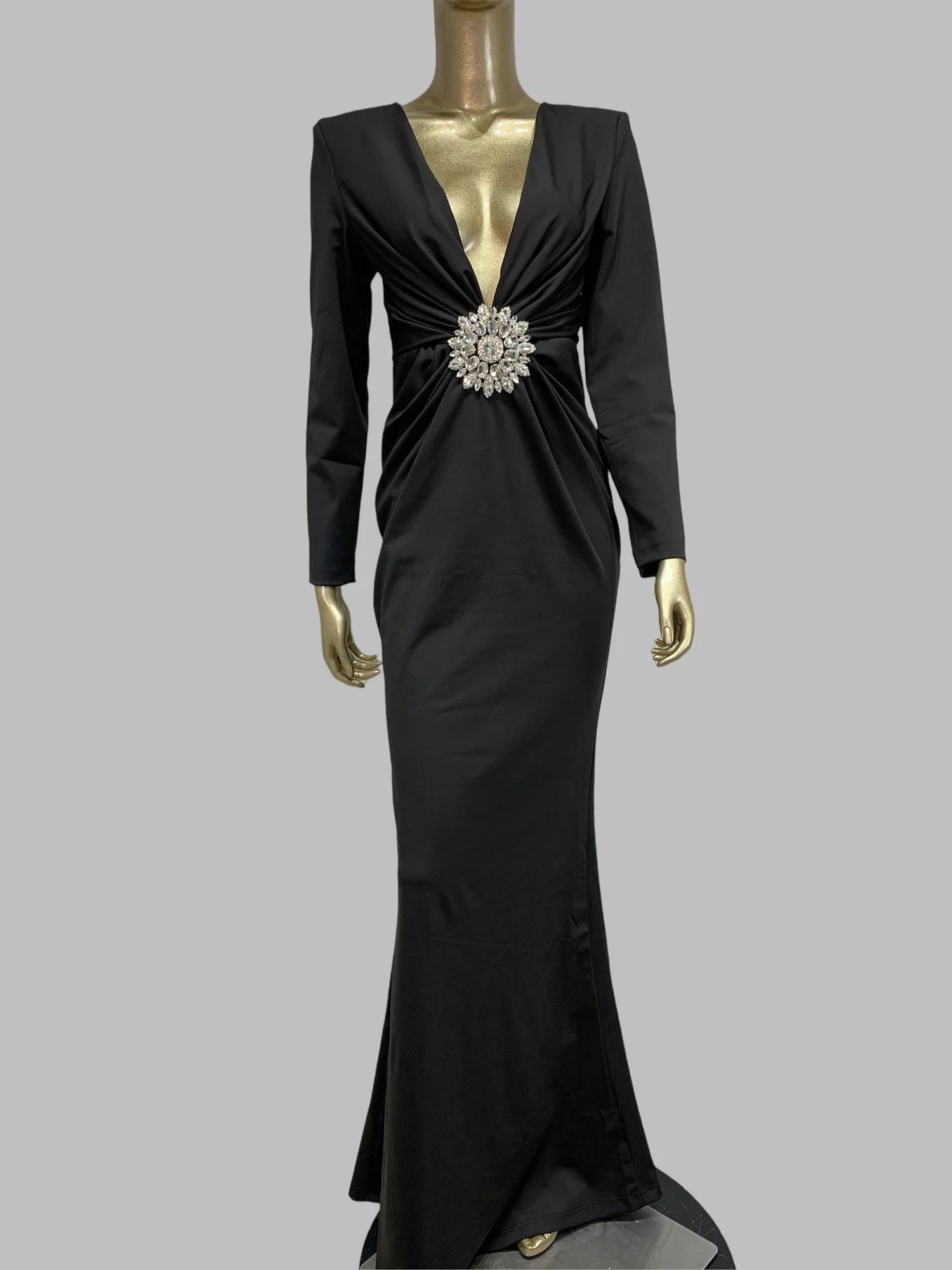 

Women Elegant Comfortable Soft Party Dress Black Long Sleeve Deep V Neck Diamonds Buckle Maxi Long Celebrity Evening Gowns