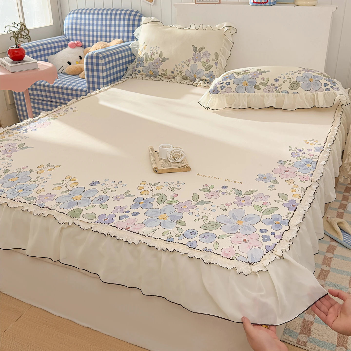 

Ice Silk Cooling Ruffled Bed Skirt Set Pastoral Floral Print Summer Cool Mat Queen King Size Mattress Protector With Pillowcases