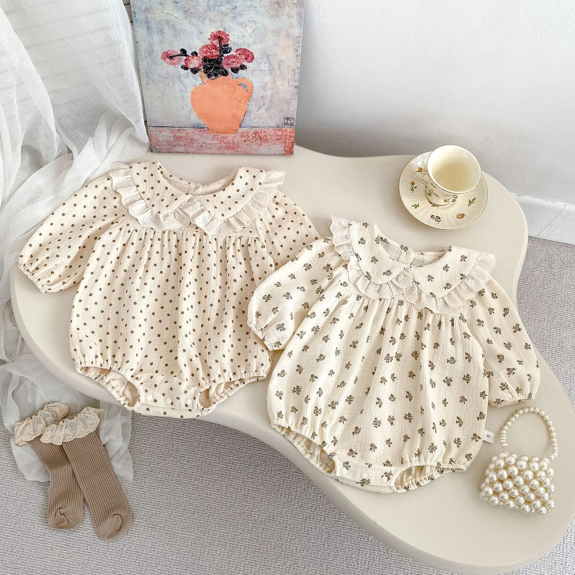 

INS Осенние комбинезоны для маленьких девочек с цветочным принтом, боди для новорожденных девочек, боди в горошек с длинными рукавами и рюшами на воротнике, От 0 до 2 лет для маленьких девочек