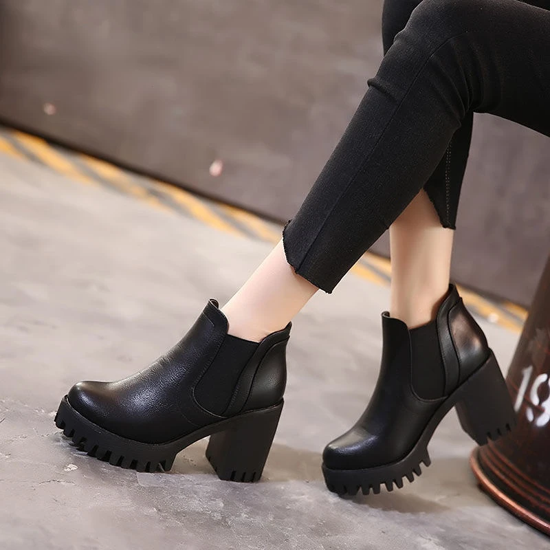 New in Women Boots Comfortable and Elegant Genuine Leather Hot Fur Shoes Woman Winter 2024 Chelsea Autumn Black Fashion Booties