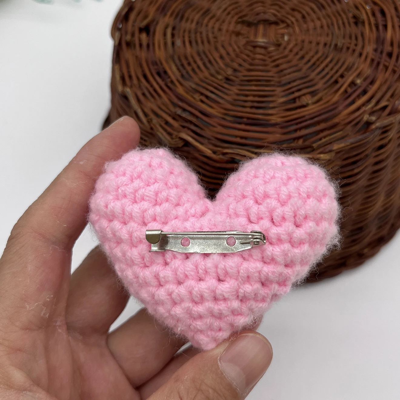 Rosa rote handgestrickte herzförmige Brosche für Frauenliebhaber, Anstecknadeln, Geschenk, Kleidung, Taschen, Hüte, Schal, DIY, Basteln, dekorative Accessoires