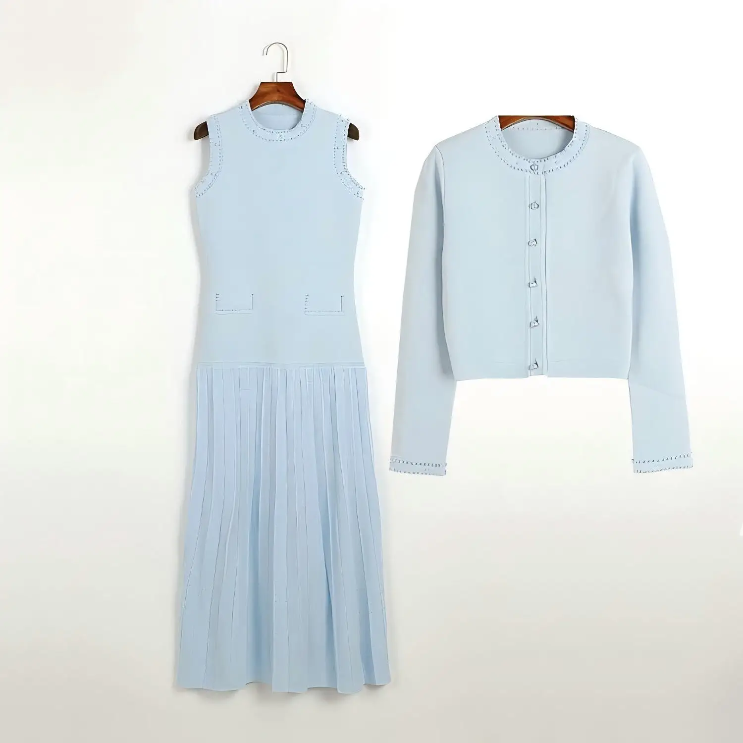 ラウンドネックノースリーブニットプリーツドレスセット、ビーズディテール付き、無地ロングドレス