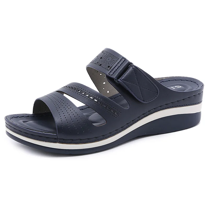 Summer leather soft-soled beach women's slippers lightweight and comfortable mid-heel wedges non-slip open-toe women's sandals