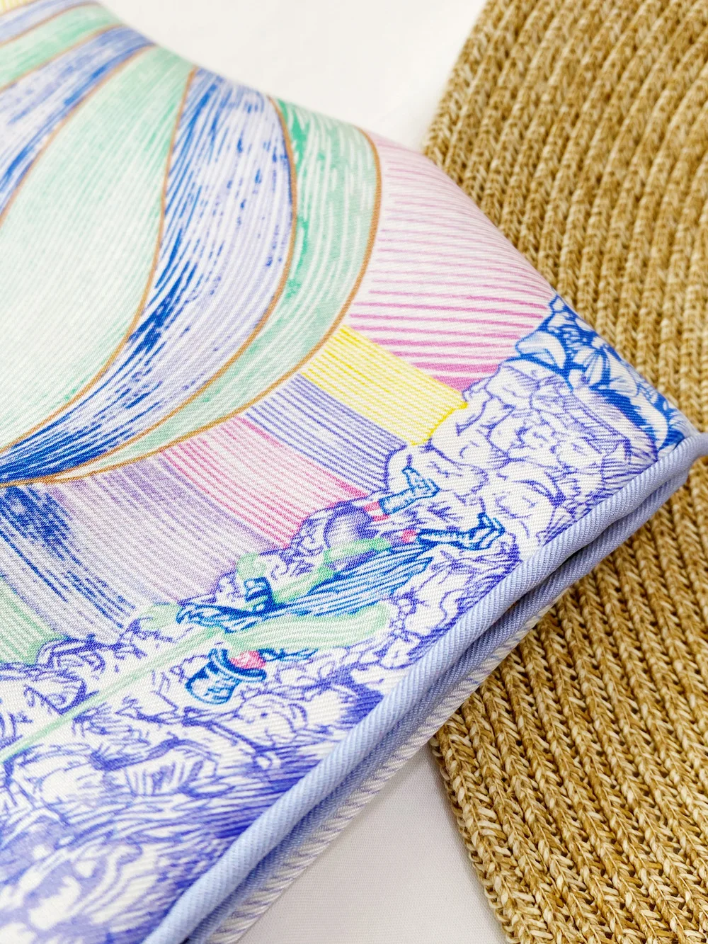 2025 New Pure Mulberry Twill Silk Scarf Women Square Bandanas Tops Accessories Women Hand Rolled Edge Shawls Headband 90 Scarves