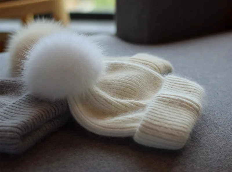 Winter Women's Real Fox Fur Pom-Pom Knitted Beanie Cap with Rabbit Fur Trim and Cashmere Touch