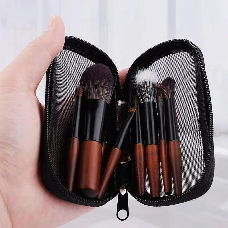 9pcs Mini Makeup Brushes Set Cosmetic Set Soft Hair Short Rod Female Make Up Tools Eye Shadow Concealer Travel Complete Kit