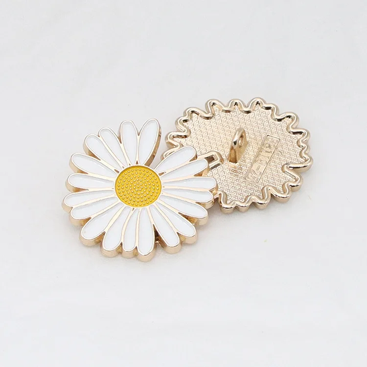 5Pcs Small Daisy Flower White Alloy Buttons For Clothing Luxury Sewing Accessories Chiffon Coat Decoration Craft Supplier