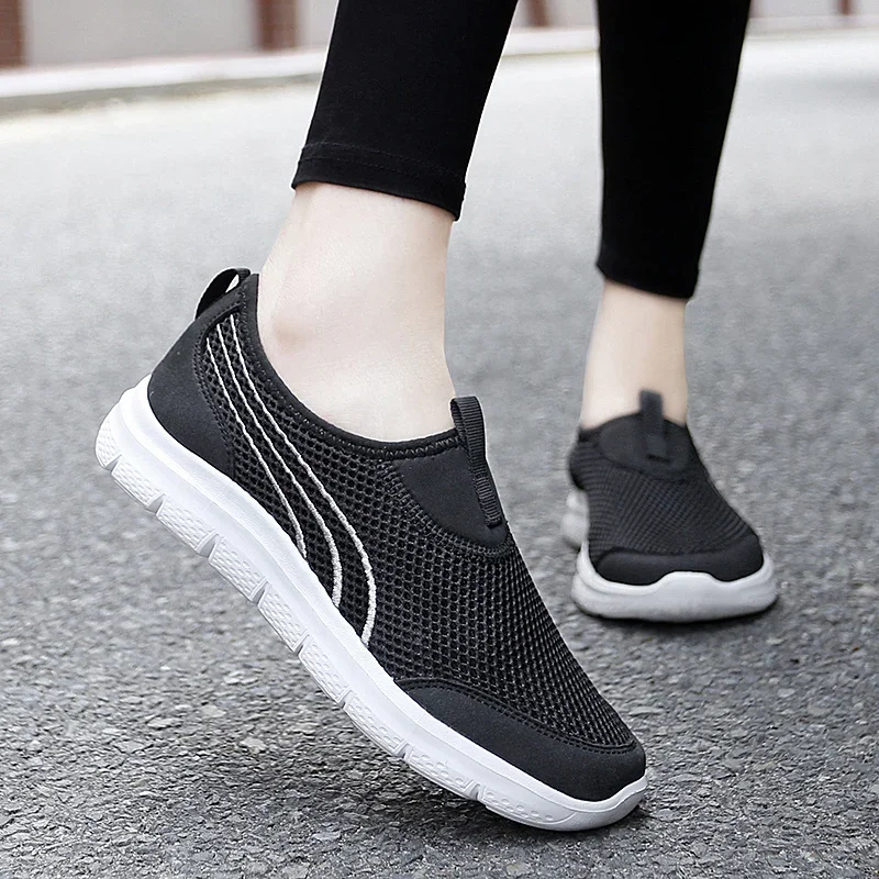 New Sports Shoes Women\'s Shoes Versatile Lightweight Anti slip Casual Running Shoe Women\'s Mesh Breathable Flat Sole Shoes