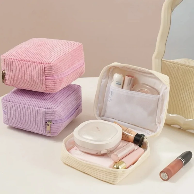 กระเป๋าใส่เครื่องสำอางแบบใหม่ 1 ชิ้น กระเป๋าใส่ผ้าอนามัย กระเป๋าเก็บเครื่องสำอางขนาดเล็ก กระเป๋าจัดระเบียบสำหรับเดินทางสำหรับผู้หญิง