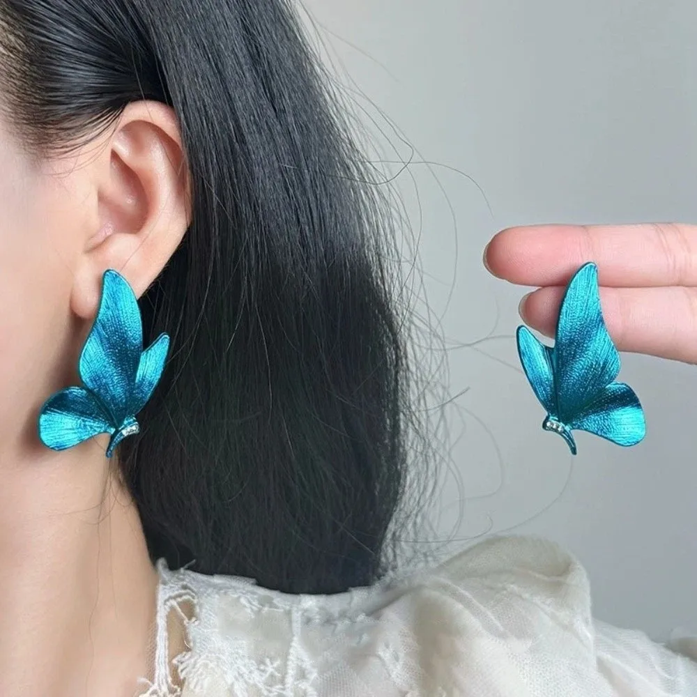 Personality Zircon Butterfly Earrings Sweet Light Luxury Butterfly Stud Delicate Elegant Vintage Earrings Jewelry Gifts
