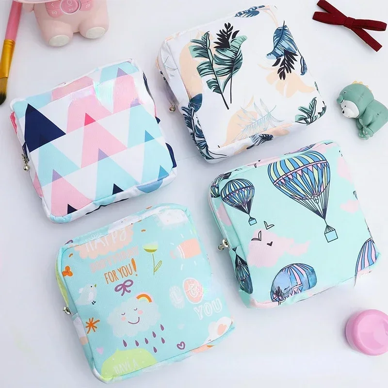 Cartoon Cat Cute Small Cosmetic Bag Lipstick Makeup Bags Organizer Beauty Case Sanitary Napkin Pad Storage Bag Girls Purse Pouch