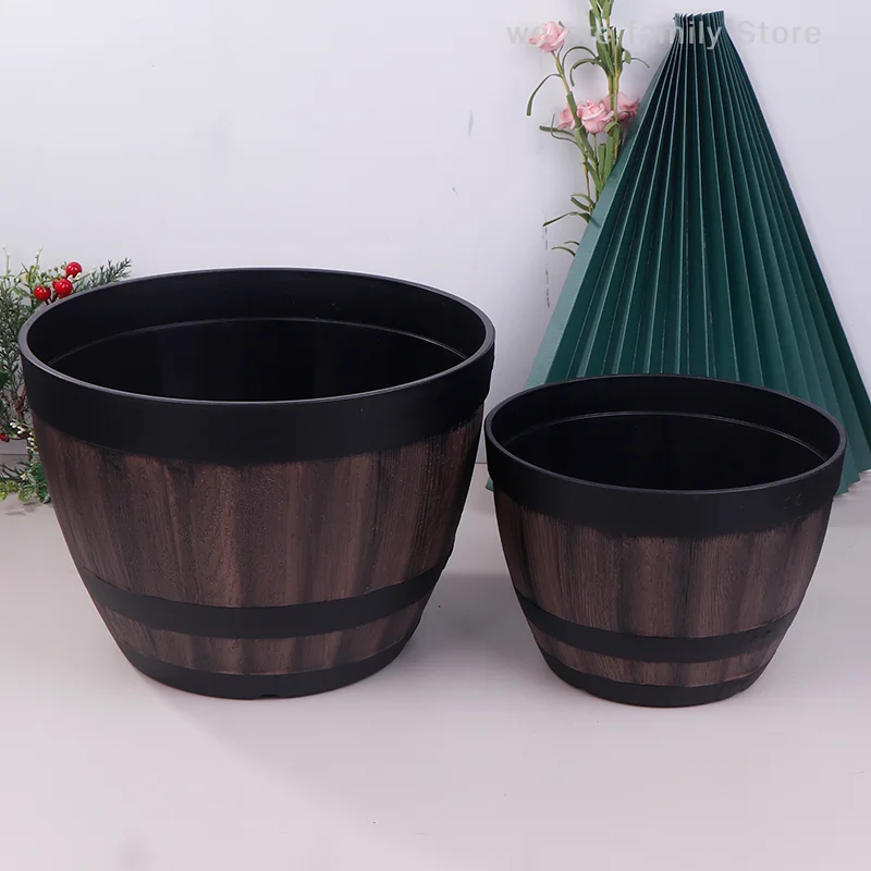 Bucket-liked Flower Pot Large Capacity Retro Planter For Home And Garden Resin European Retro Lotus Water Lily Pot