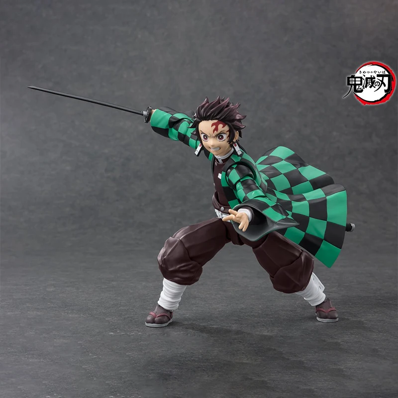 En Stock Bandai SHF S.H.Figurats Demon Slayer Tanjiro Kamado caja Original figura de Anime modelo terminado Kit juguete para regalo para chico