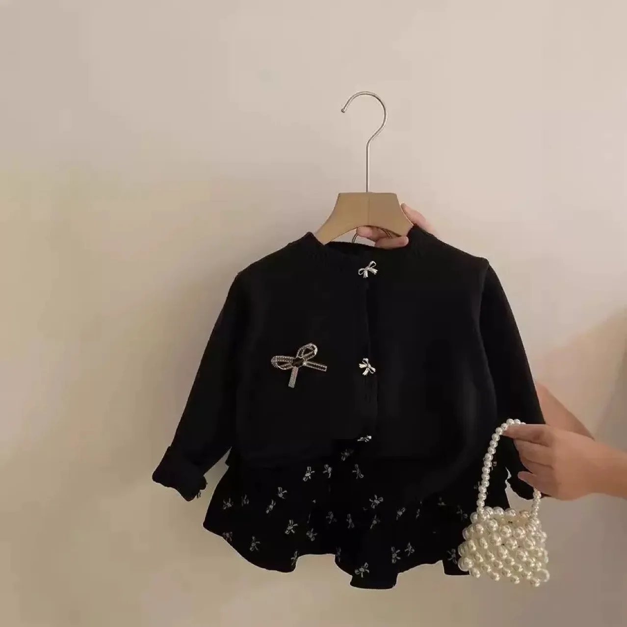 

Весенний комплект для девочек: стильный вязаный свитер с бантом и платье с рюшами, 2 предмета, для школы, для детей 1-10 лет