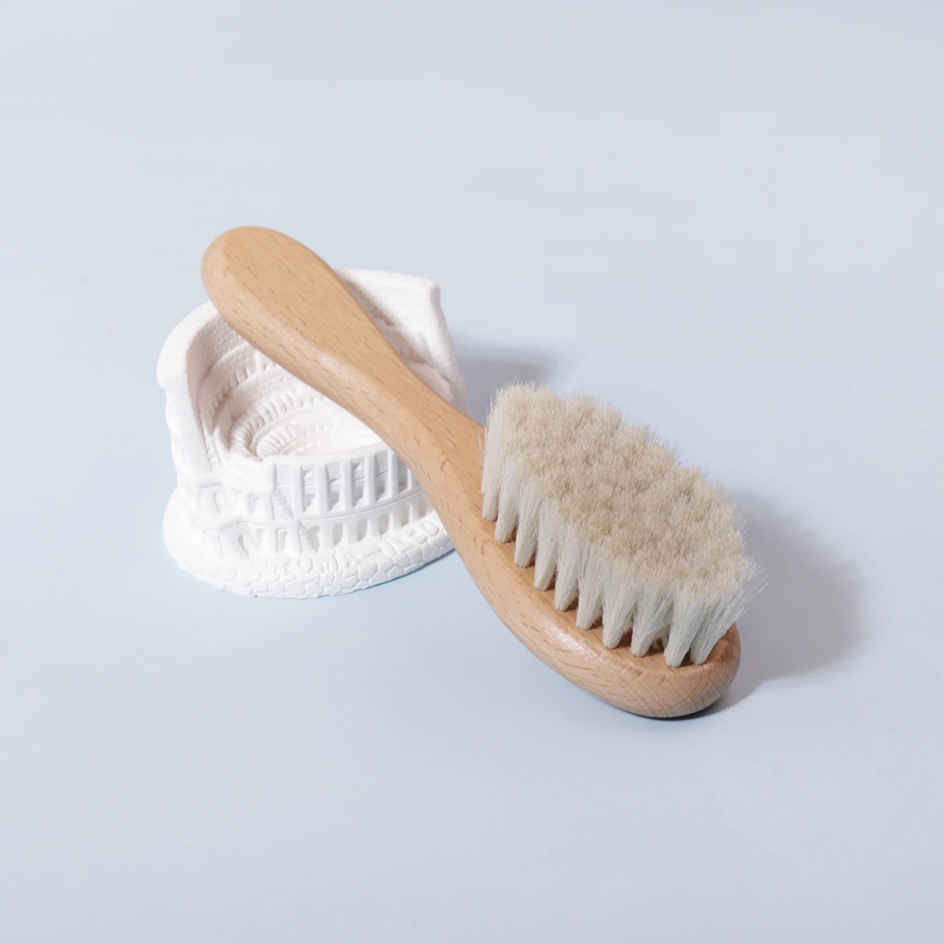 1/2pcs Small/Large Clothes Wool Brush with Wood Handle, Anti static Removes Lint, Pet Hair, and debri，Special for real hair wigs