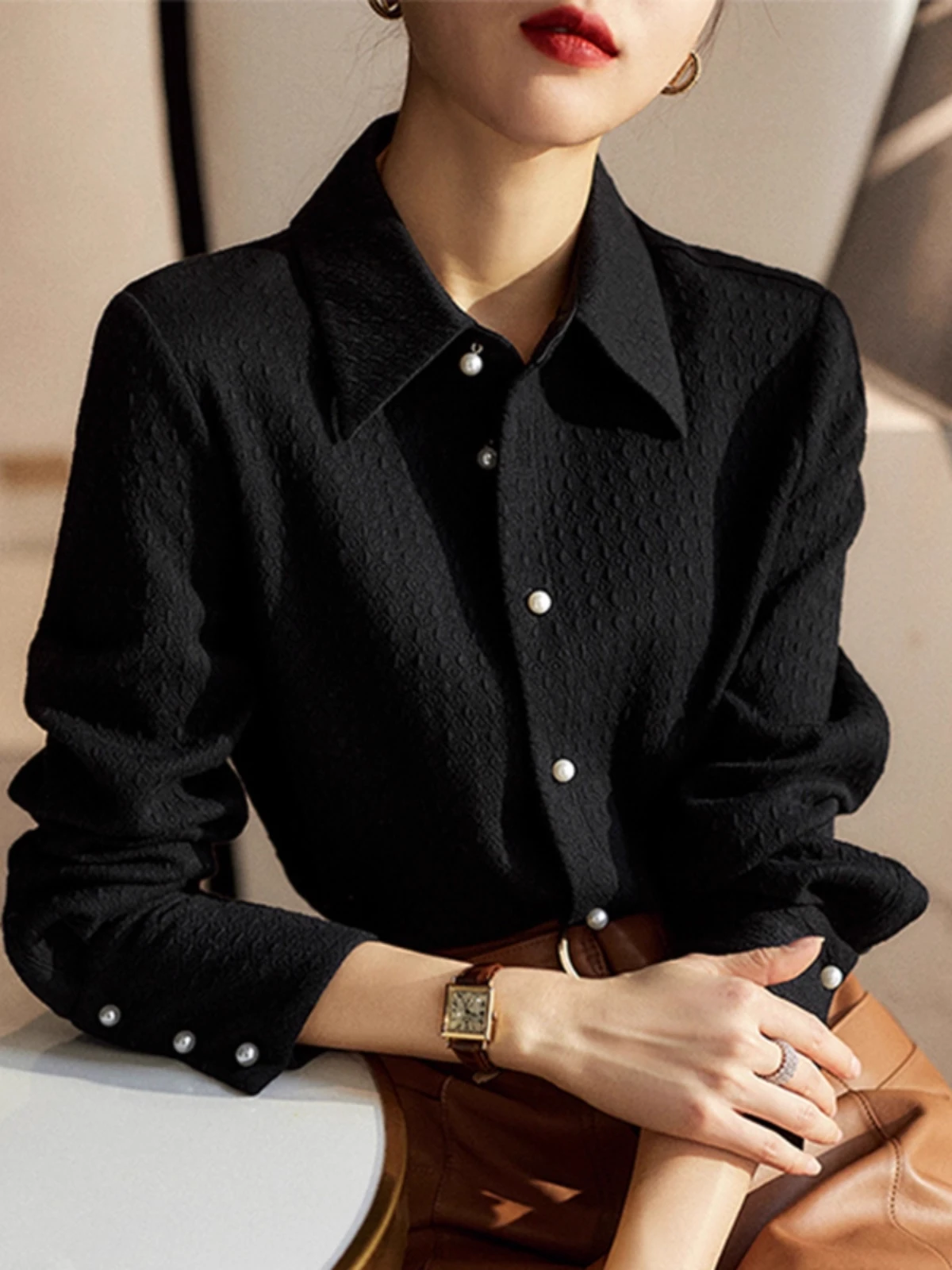 

Черная свободная женская рубашка с длинным рукавом, осенняя, модная, универсальная, в корейском стиле, на пуговицах, дышащая, удобная, повседневная