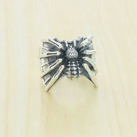 Wholesale of high-end 925 sterling silver rings designed by European and American spiders Ins cold wind dark tide cool female in