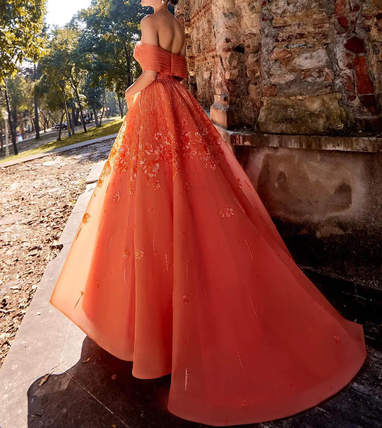 Vintage Evening Dresses Ball Gown Off The Shoulder Appliques Beading Backless Prom Gown Party Dress Vestido De Noite Custom Made
