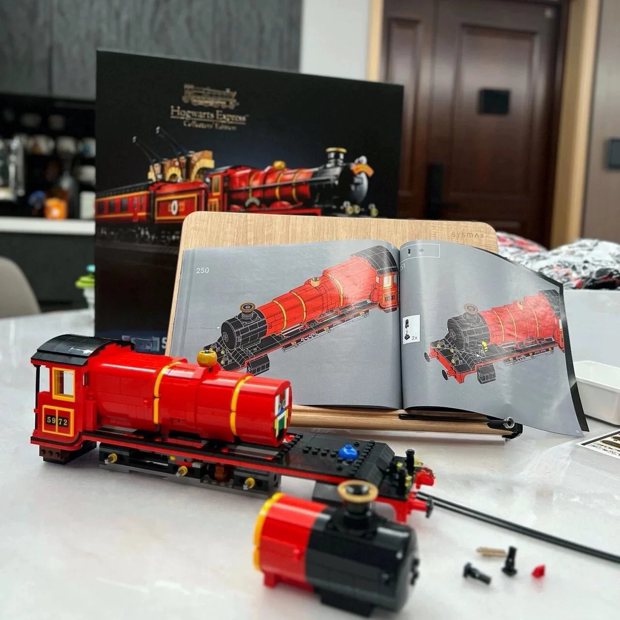 com mini bonecas, compatíveis com modelos de estatueta colecionáveis Big Red Hogwarts-Express 76405 conjunto de construção 5129PCS