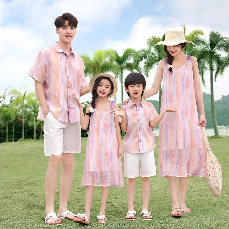 

Teen Girl Clothes Family Matching Holiday Outfits Resorts Look Parent-child Clothes Mom Daughter Dresses Dad Son Sets Vacation