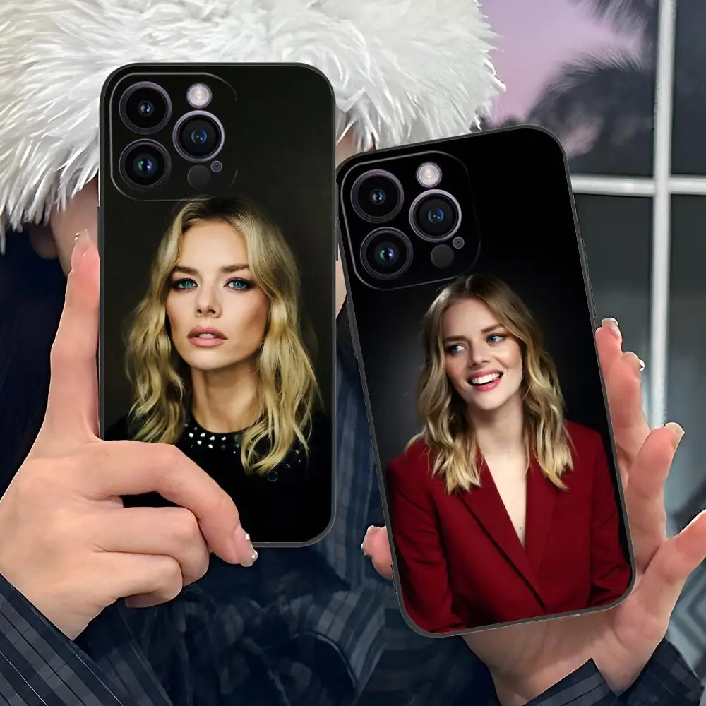 Samara Weaving Mobi…