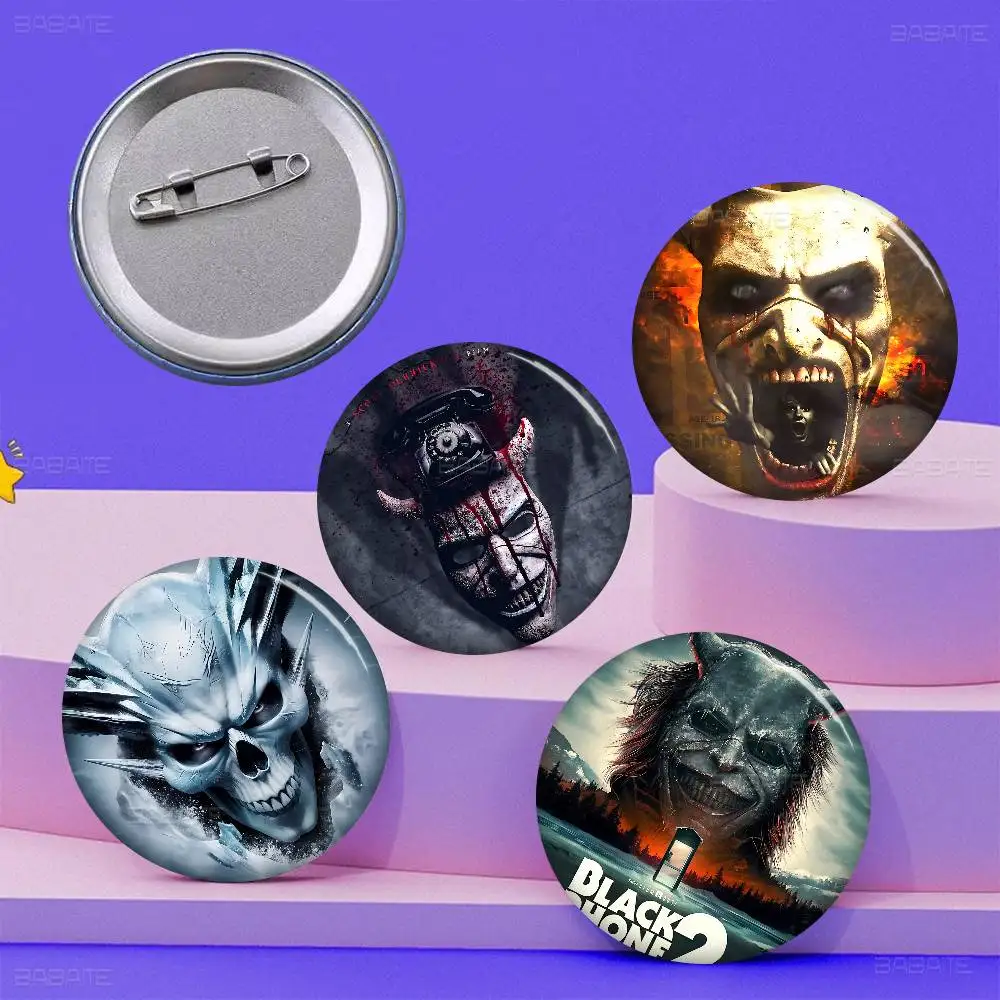 Película de terror t-el teléfono negro, alfileres de serie bonitos de 58mm, insignia divertida, broches interesantes de animales de dibujos animados, mochila, regalo de ropa