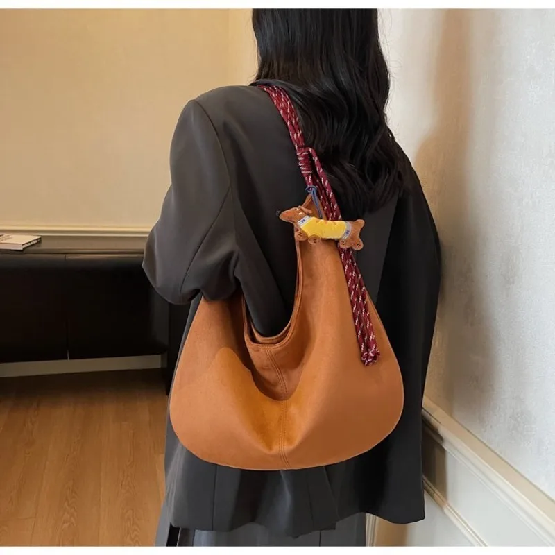 

Large Hobo Shoulder Bag, Spacious & Stylish with Suede Finish and Braided Strap, Perfect for Everyday Casual Activities & Work