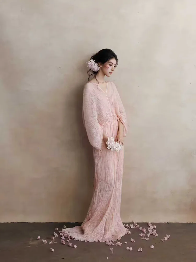 Elegant Pink Dress Photography Art Shot Atmosphere Girl Stage Costume New Chinese Style Soft Wind High-End Feeling Gown